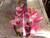 Покрывало из сатина стеганное с вышивкой DIVA AFRODITA PREMIUM 011 ВЕСНА 220х240 с наволочками 50х70 (2шт)