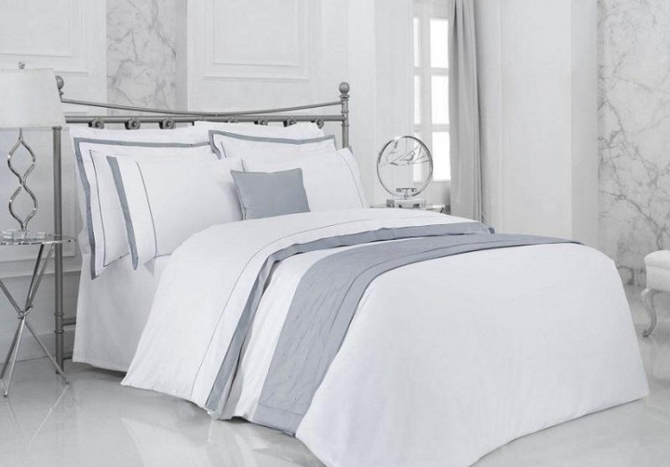 Постельное белье из сатина де люкс SAREV SPORT CHIC 300TC N304 KRAKOW V4-BEYAZ 50х70 (4шт) евро