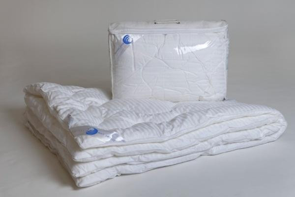 Одеяло из искусственного лебяжьего пуха стеганое Легкие Сны ЭЛИСОН 172х205 легкое