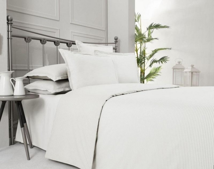 Постельное белье из страйп-сатина SAREV FANCY N179 STRIPE V11-BEYAZ 50х70 (1шт) 1,5-спальное