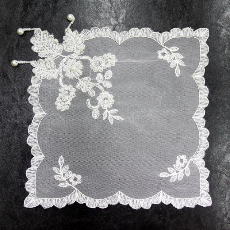 Салфетка кружевная TANGO ТЫСЯЧА И ОДНА НОЧЬ молочная 27х27