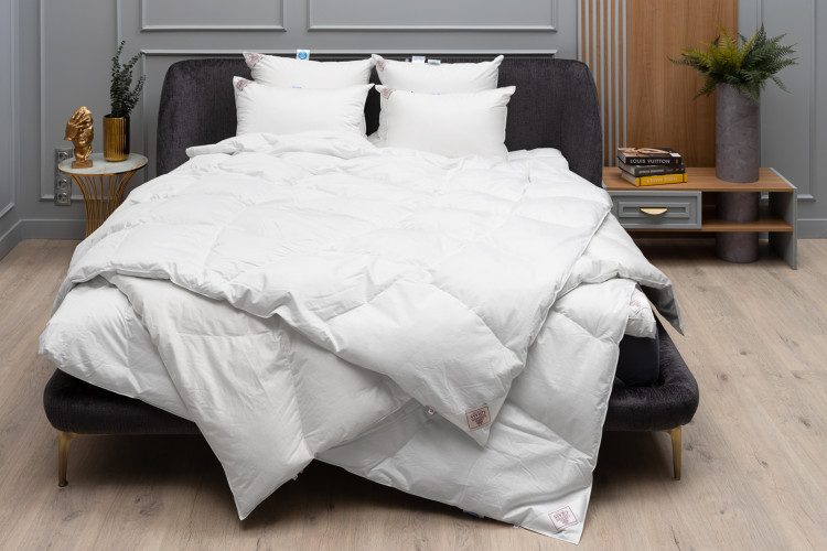 Одеяло кассетное GERMAN GRASS AIR DOWN GRASS 200x200 всесезонное