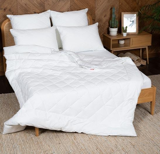 Одеяло из хлопка и полиэфира в тике стеганое Легкие Сны МИРЭЛЬ 140х205 теплое