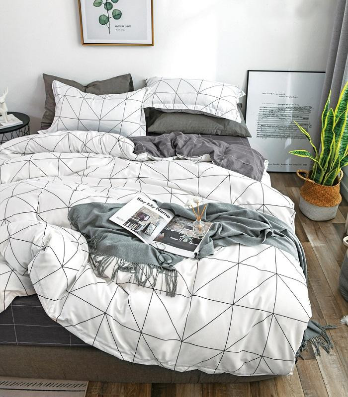 Постельное белье из микросатина TANGO DREAM FLY DF-179 50х70 (1шт), 70х70 (1шт) 1,5-спальное