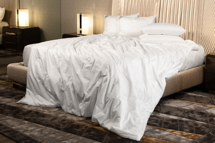 Одеяло стеганое точечно GERMAN GRASS PAISLEY SILK GRASS 200х200 всесезонное